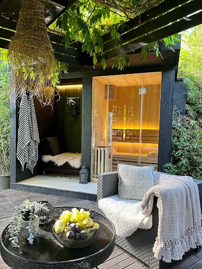 Image de LA SUITE BARBIZON & SPAS PRIVÉS | Suites Intimistes avec Piscine & Jacuzzi Privés