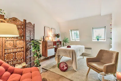 Image de Pura Veda Paris - Massages, consultations, coaching, ateliers - Ayurveda et Aromathérapie - Mickael Darthiail