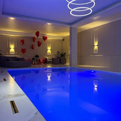 Image de Secret Place Spa - SPA PRIVATIF - 95 - Ouvert en soirée - EVJF - Piscine - Hammam - Sauna - Espace détente -🏅 île de france